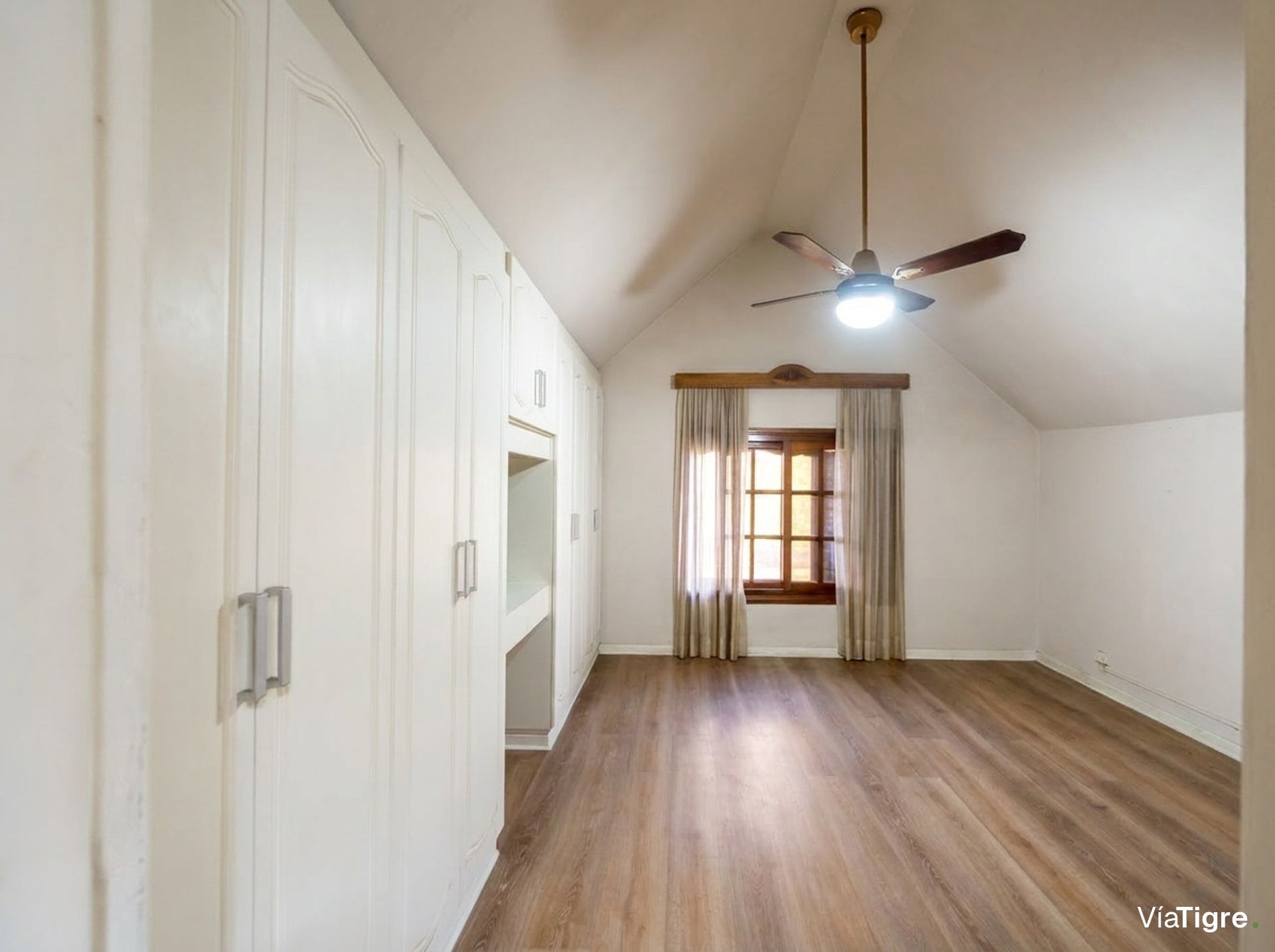 Casa en venta en Boulogne. Jardin, pileta parrilla