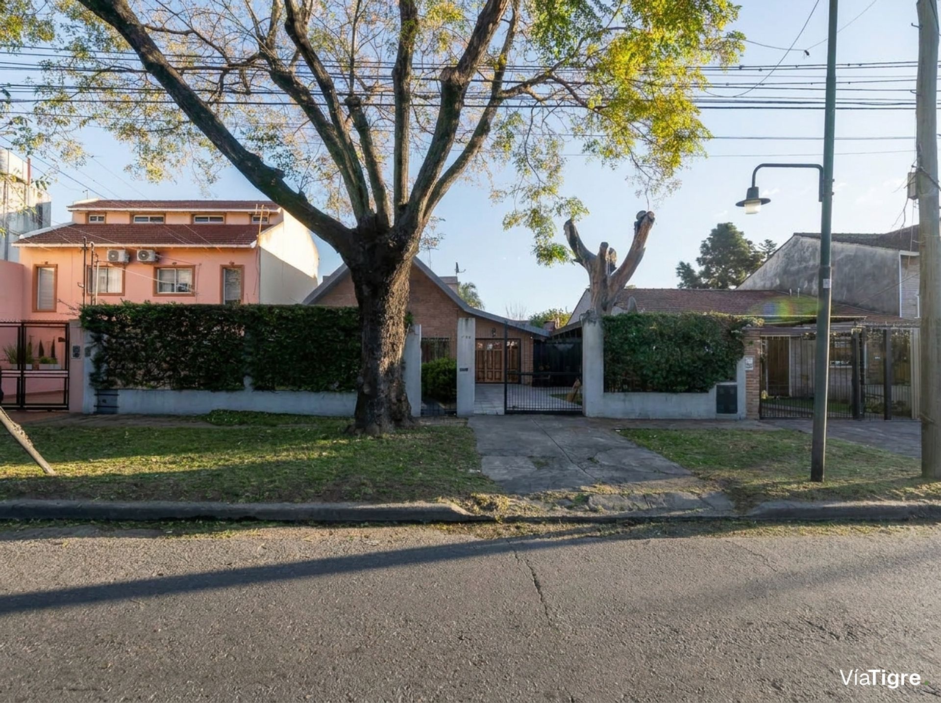 Casa en venta en Boulogne. Jardin, pileta parrilla