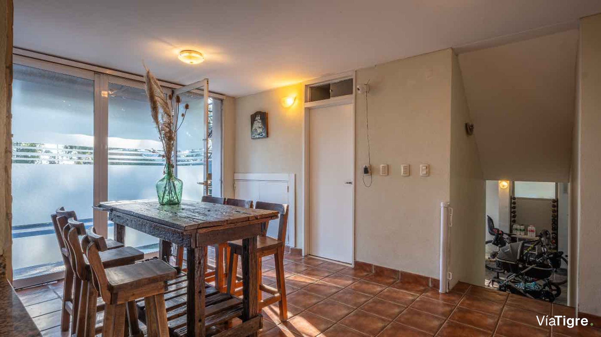 VENTA casa 4 ambientes con pileta en Boat Center