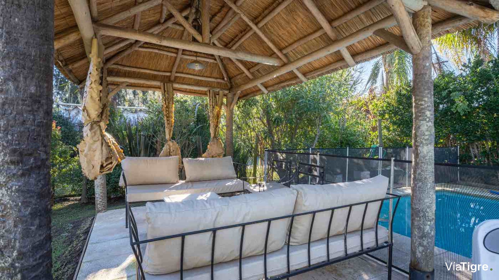VENTA casa 4 ambientes con pileta en Boat Center