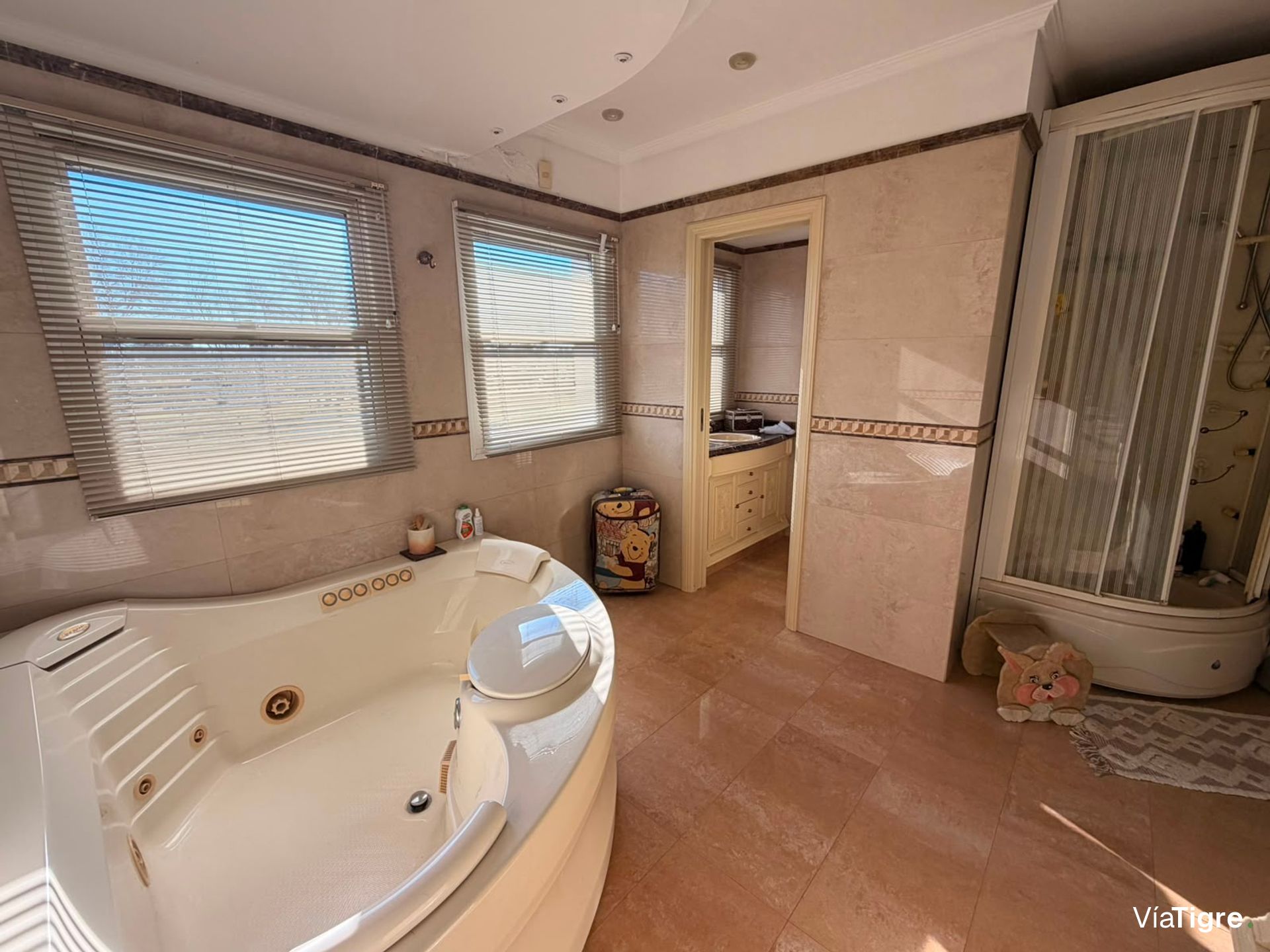 VENTA casa de 6 ambientes c/ escritorio BOATCENTER