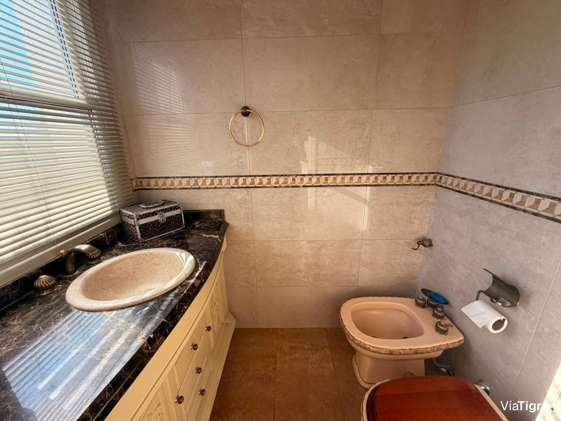 VENTA casa de 6 ambientes c/ escritorio BOATCENTER