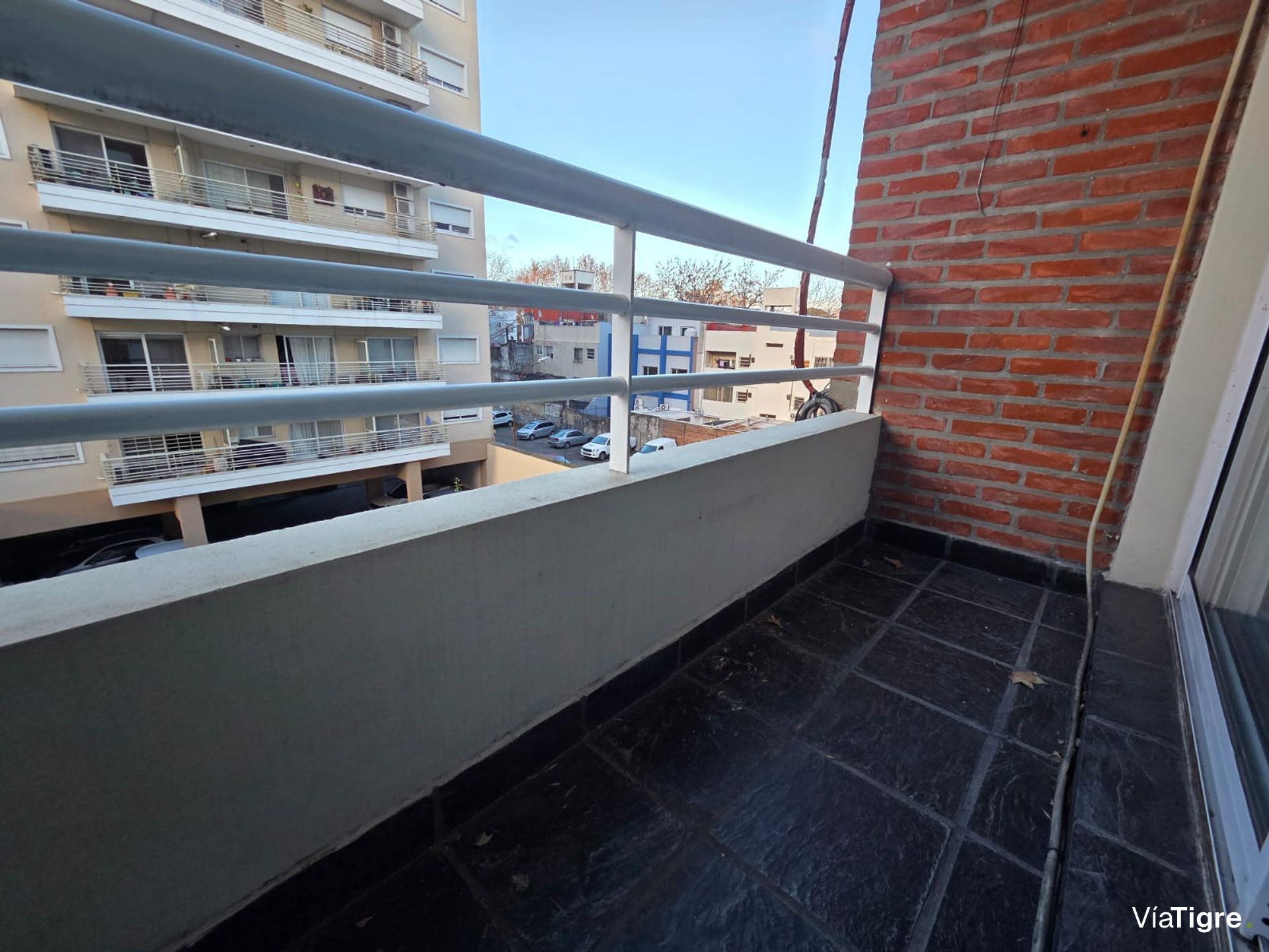 Venta 3 ambientes con cochera balcón Olivos