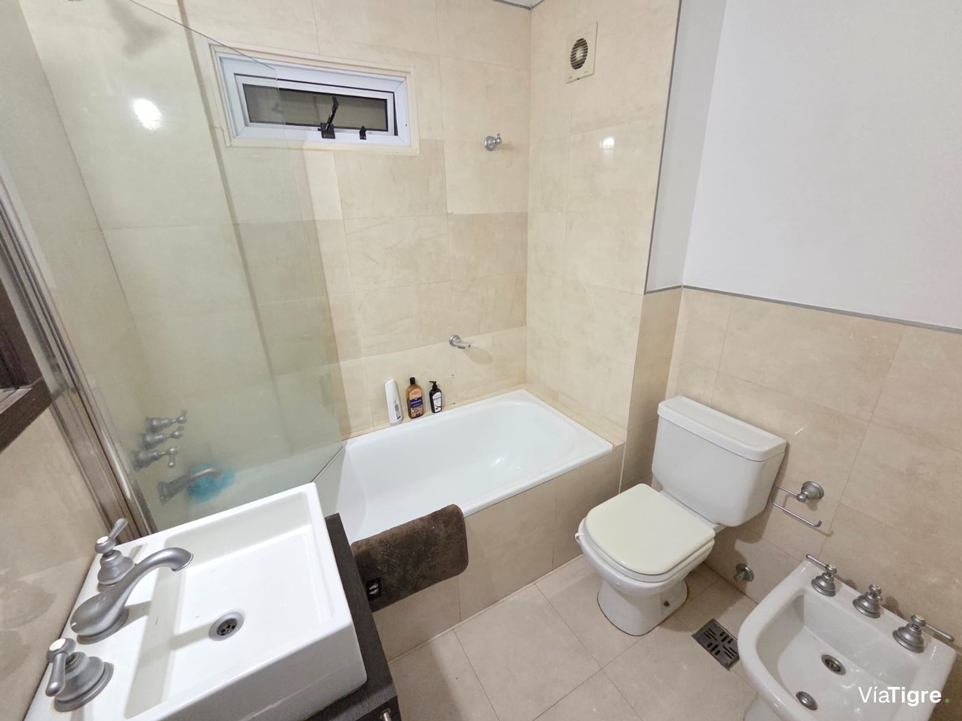 Venta 3 ambientes con cochera balcón Olivos
