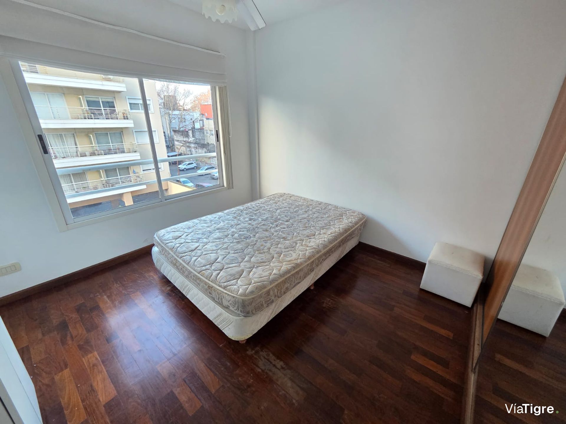 Venta 3 ambientes con cochera balcón Olivos