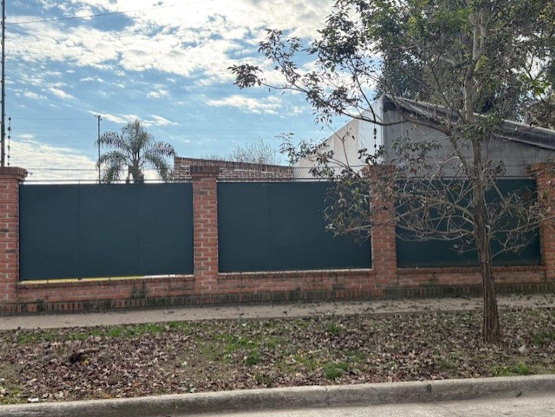 Lot 688 square meters with construction, Lomas de San Isidro