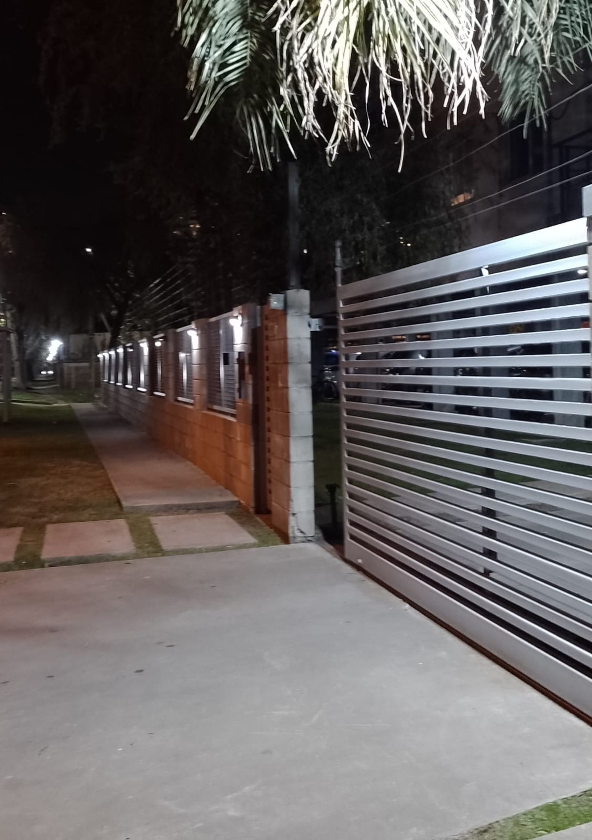VENTA Dpto. 2 Amb. C/ Cochera y Parrila en "TIGRE"