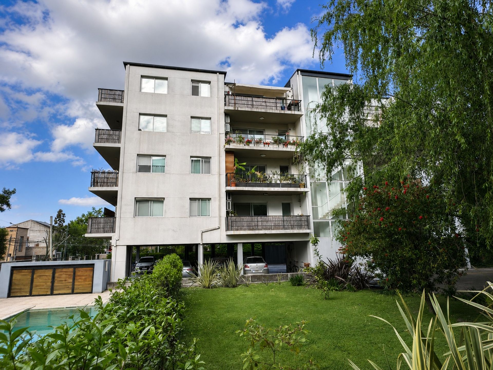 VENTA Dpto. 2 Amb. C/ Cochera y Parrila en "TIGRE"
