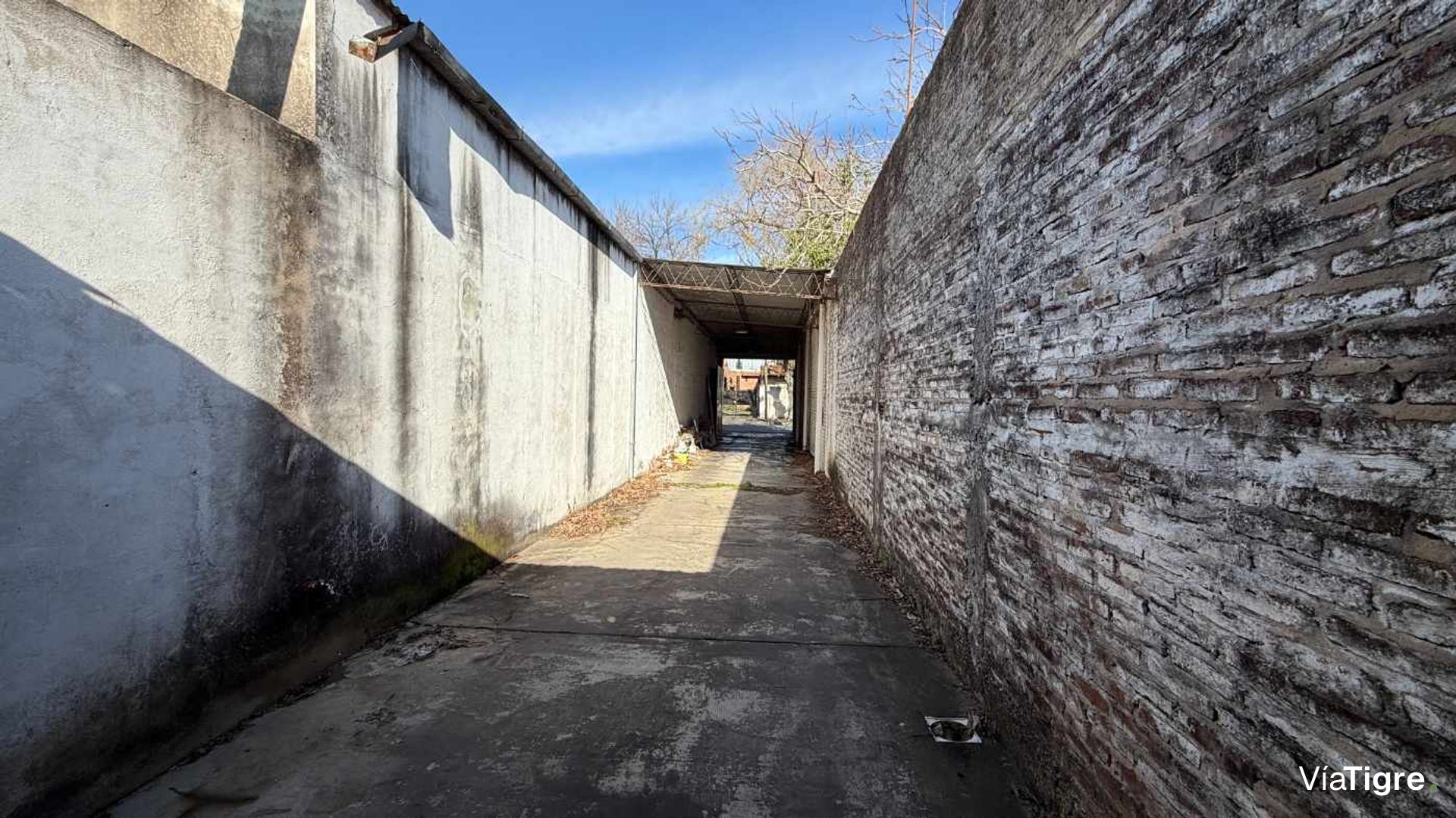 Local comercial en lote de 500m2 - Venta