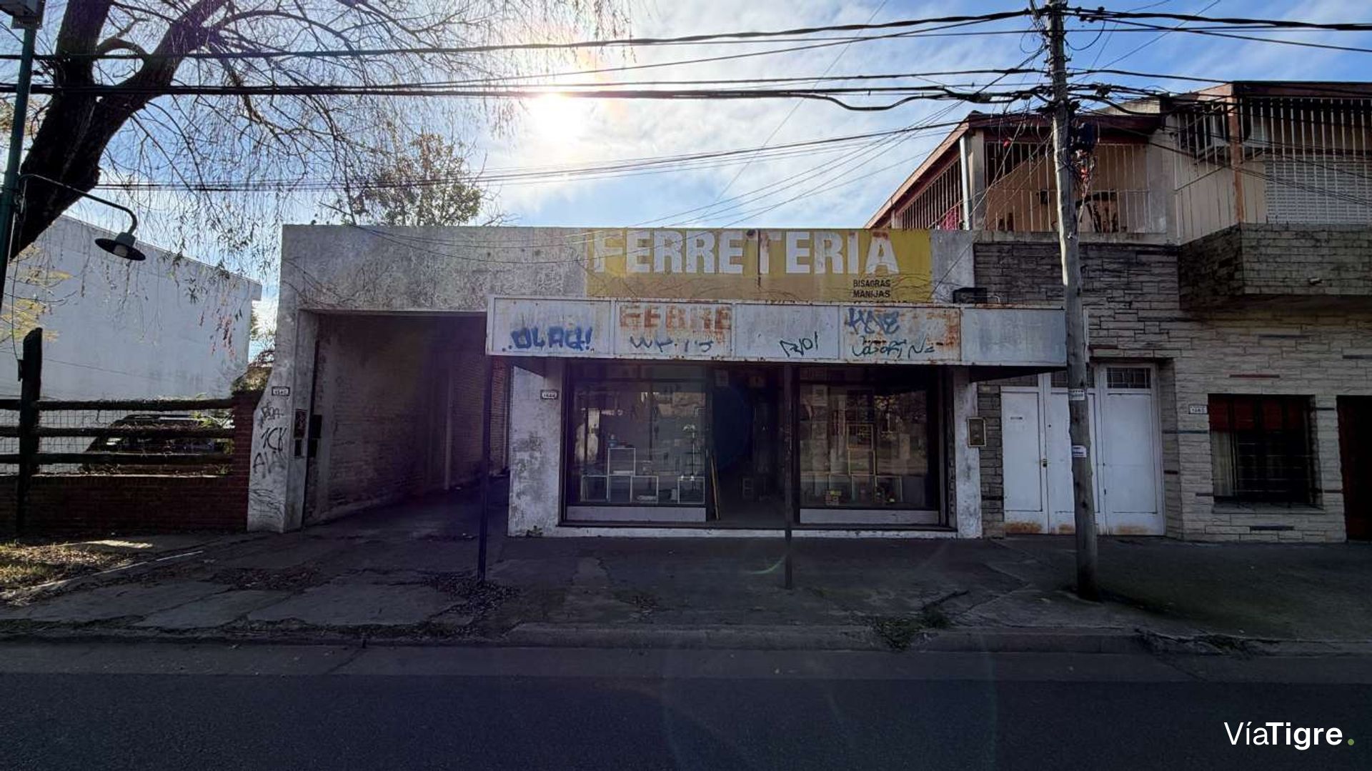 Local comercial en lote de 500m2 - Venta