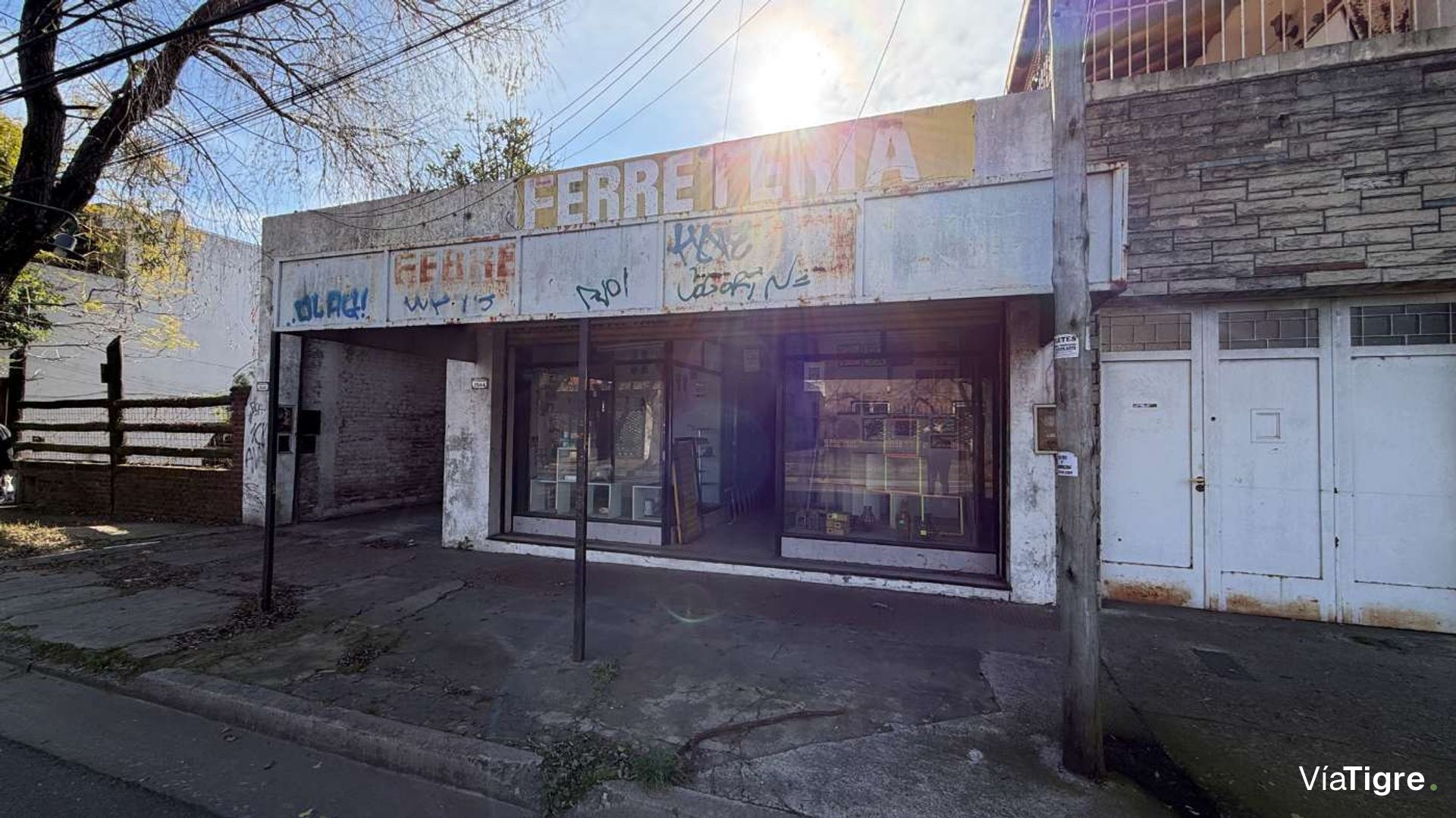 Local comercial en lote de 500m2 - Venta