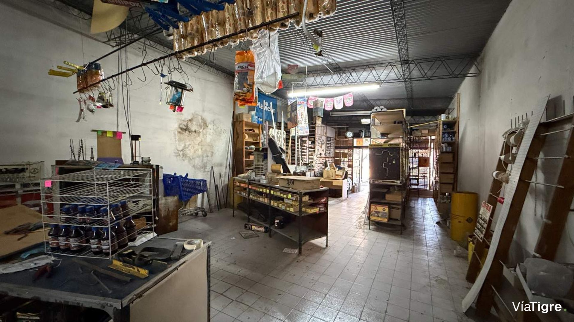 Local comercial en lote de 500m2 - Venta