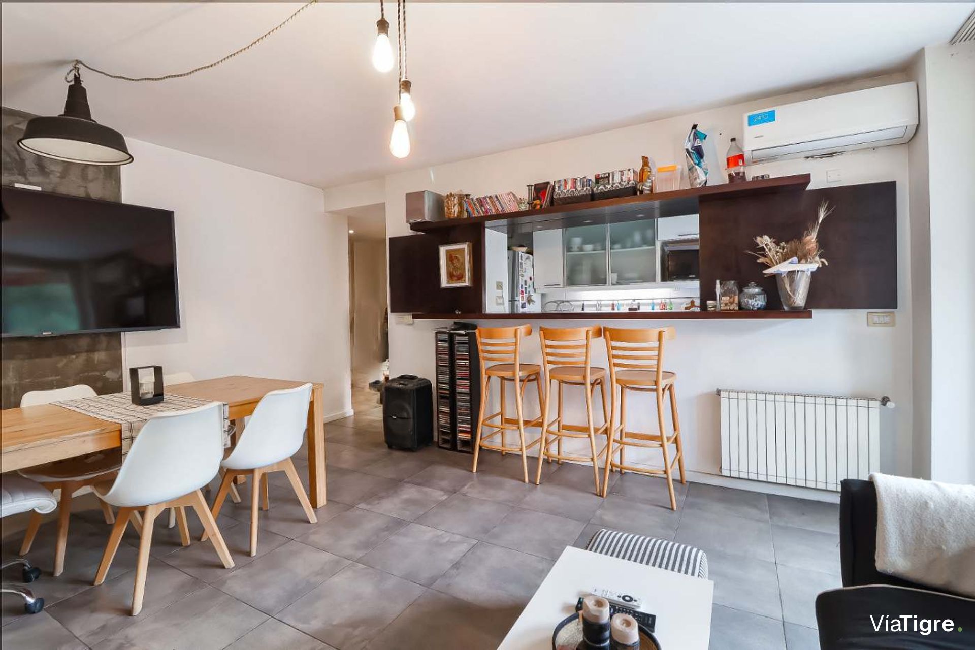 Venta 5 Ambientes, San Isidro Centro Con Jardin