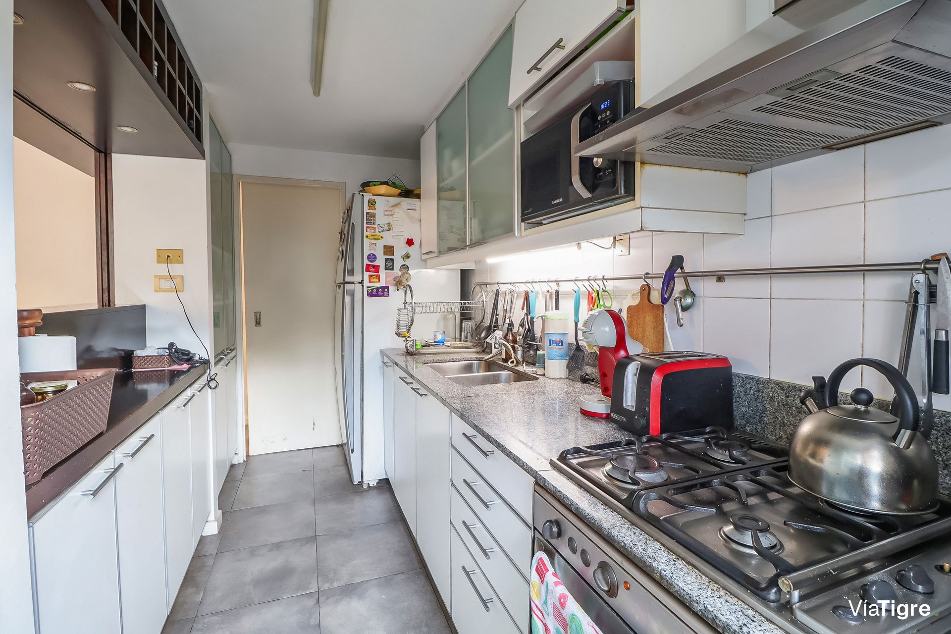 Venta 5 Ambientes, San Isidro Centro Con Jardin