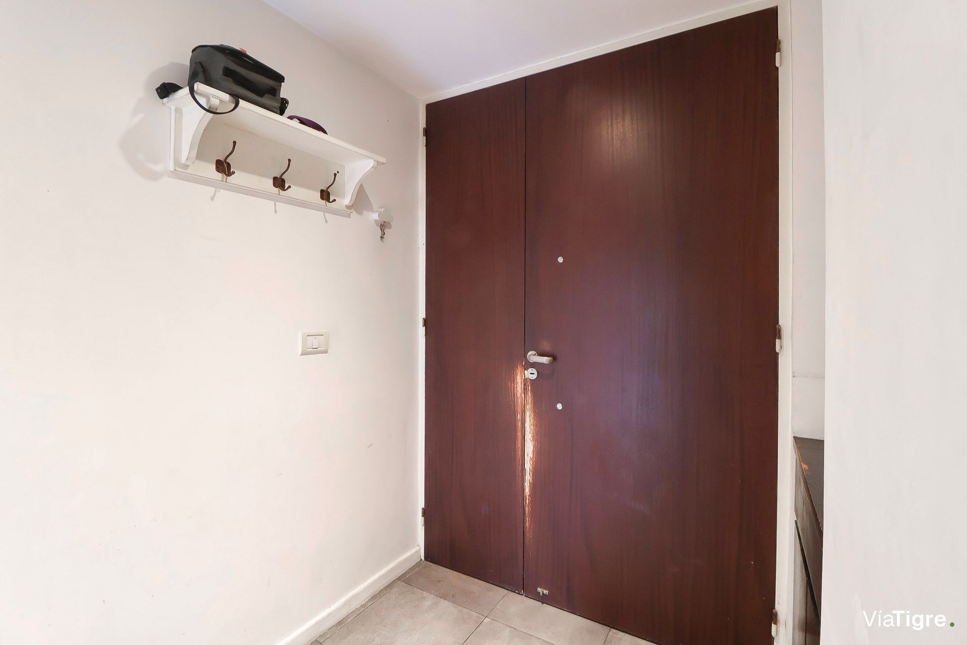 Venta 5 Ambientes, San Isidro Centro Con Jardin