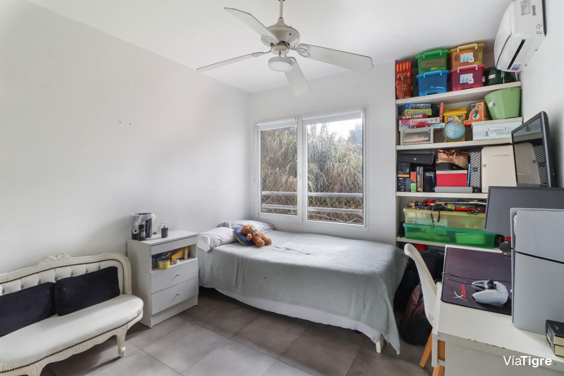 Venta 5 Ambientes, San Isidro Centro Con Jardin