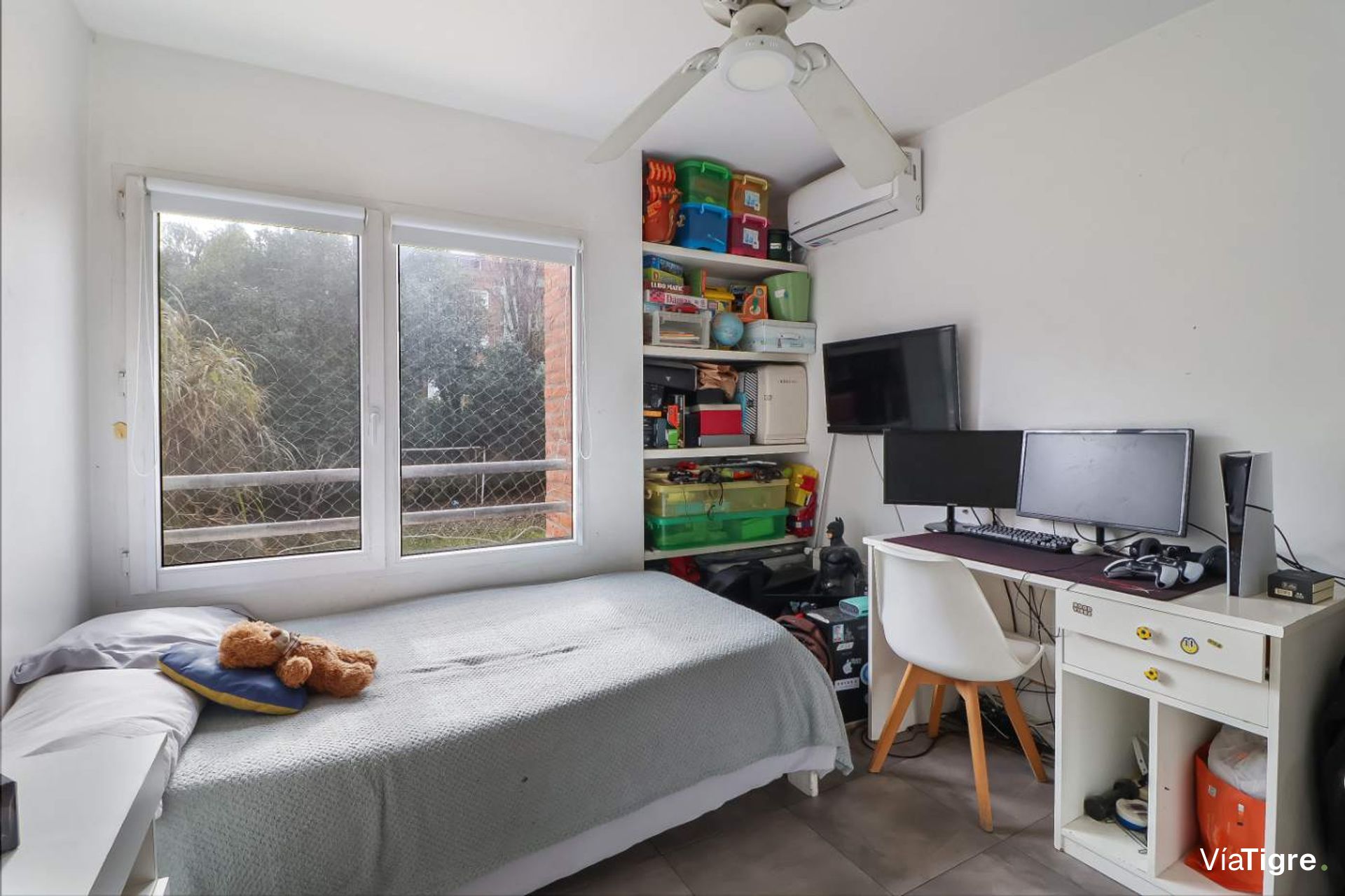 Venta 5 Ambientes, San Isidro Centro Con Jardin