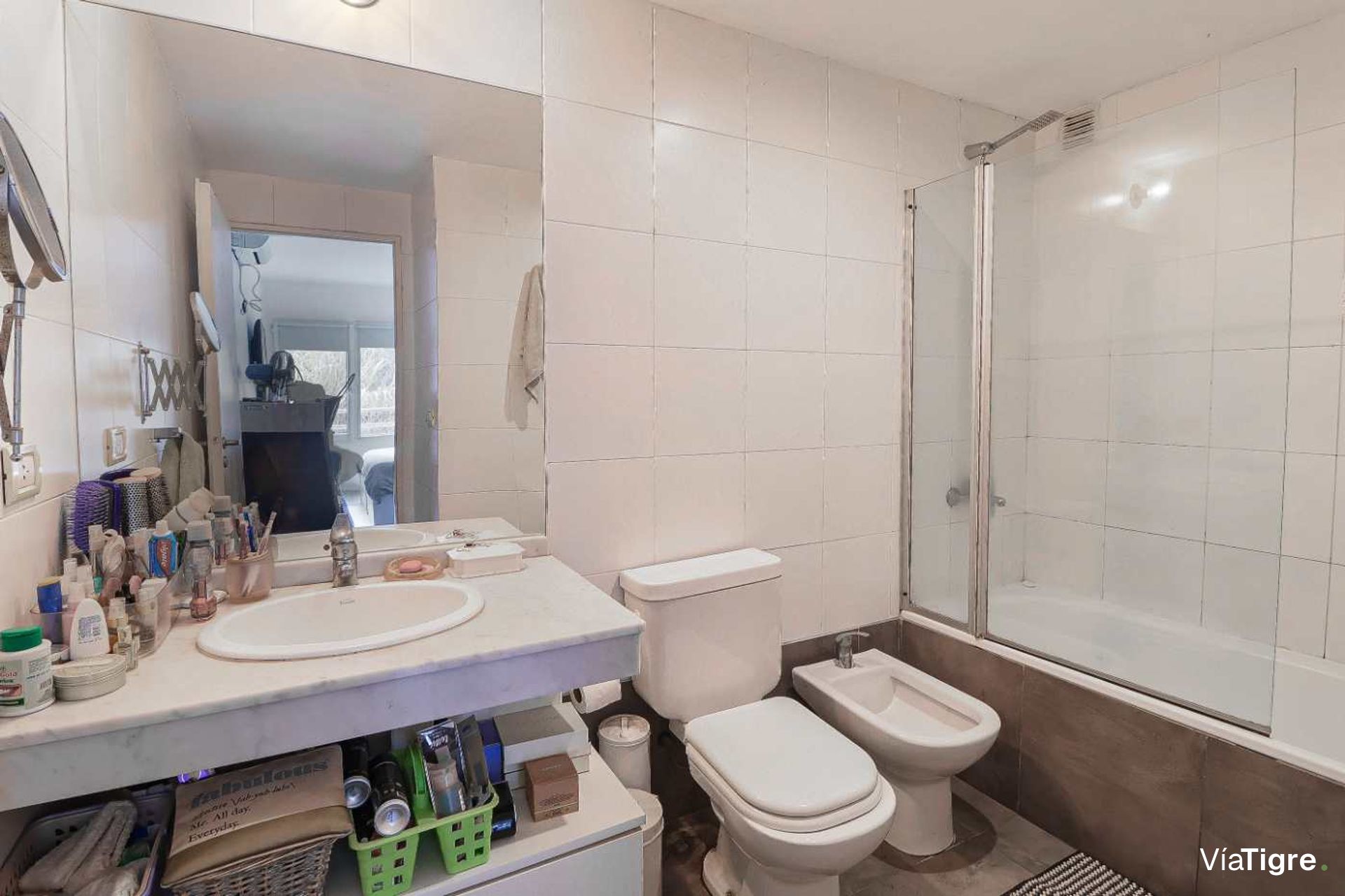 Venta 5 Ambientes, San Isidro Centro Con Jardin