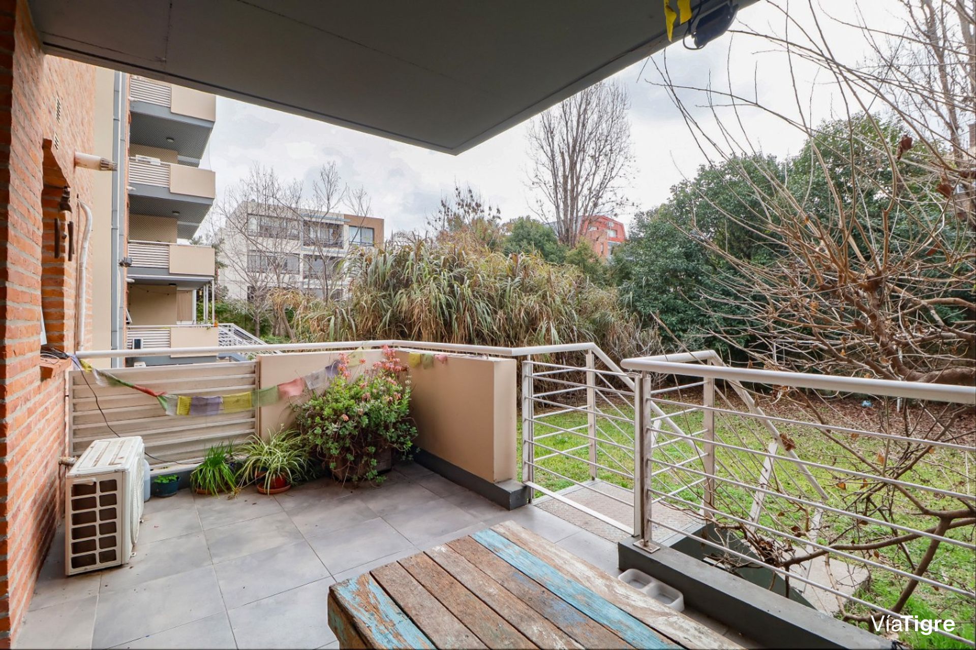 Venta 5 Ambientes, San Isidro Centro Con Jardin
