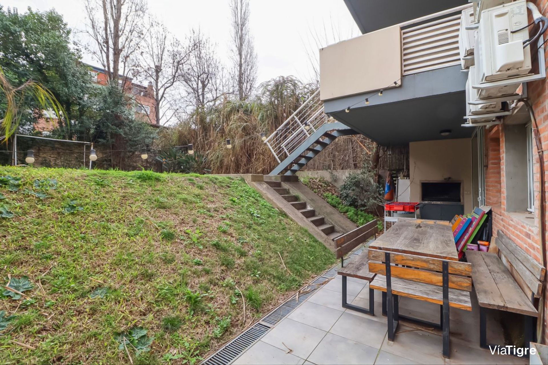 Venta 5 Ambientes, San Isidro Centro Con Jardin