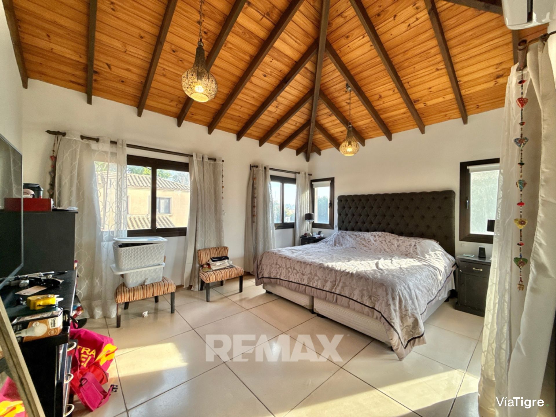 Venta Casa 5 Amb Pileta Santa Catalina Villanueva