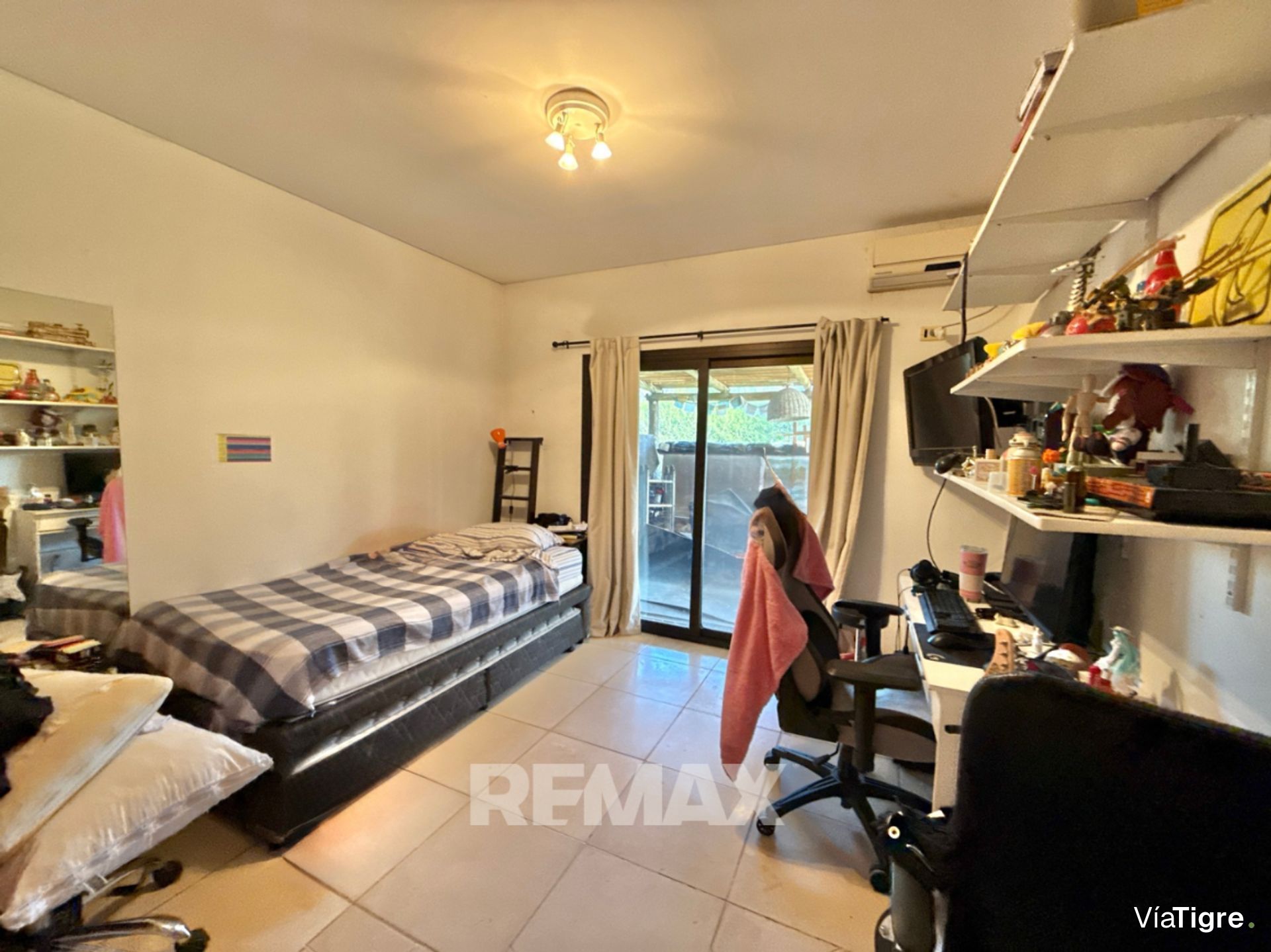 Venta Casa 5 Amb Pileta Santa Catalina Villanueva