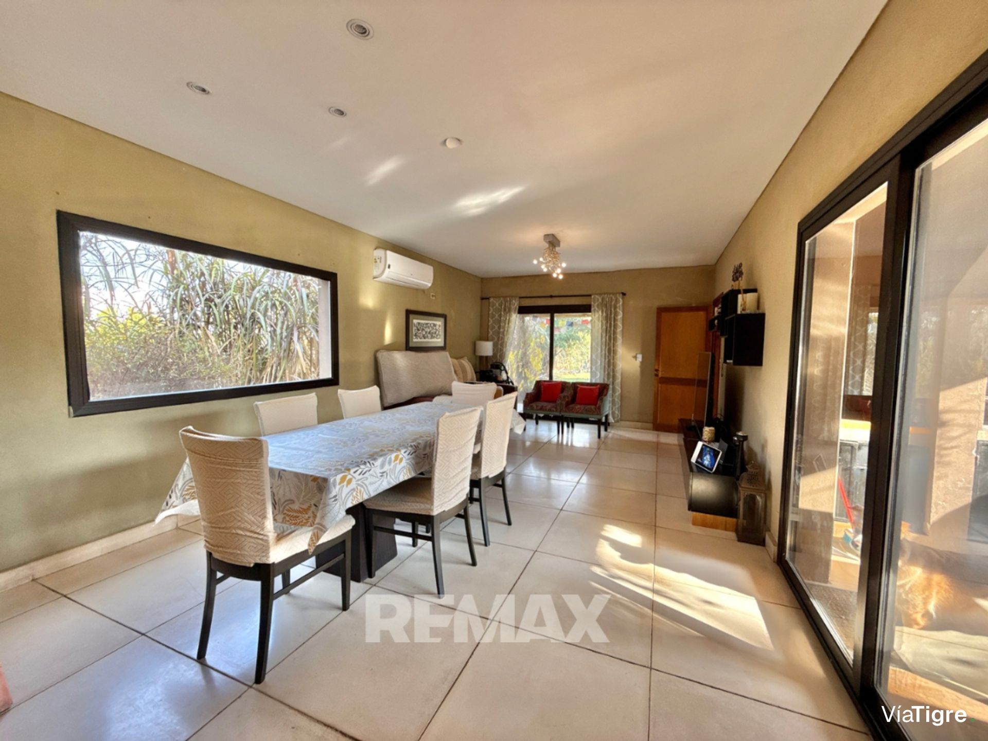 Venta Casa 5 Amb Pileta Santa Catalina Villanueva