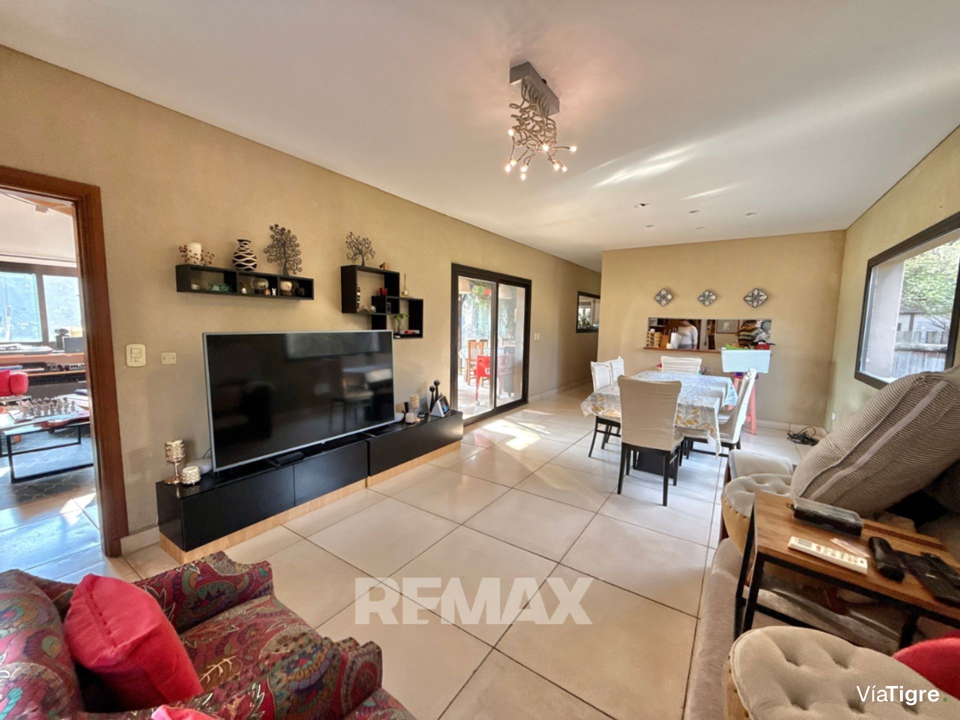 Venta Casa 5 Amb Pileta Santa Catalina Villanueva