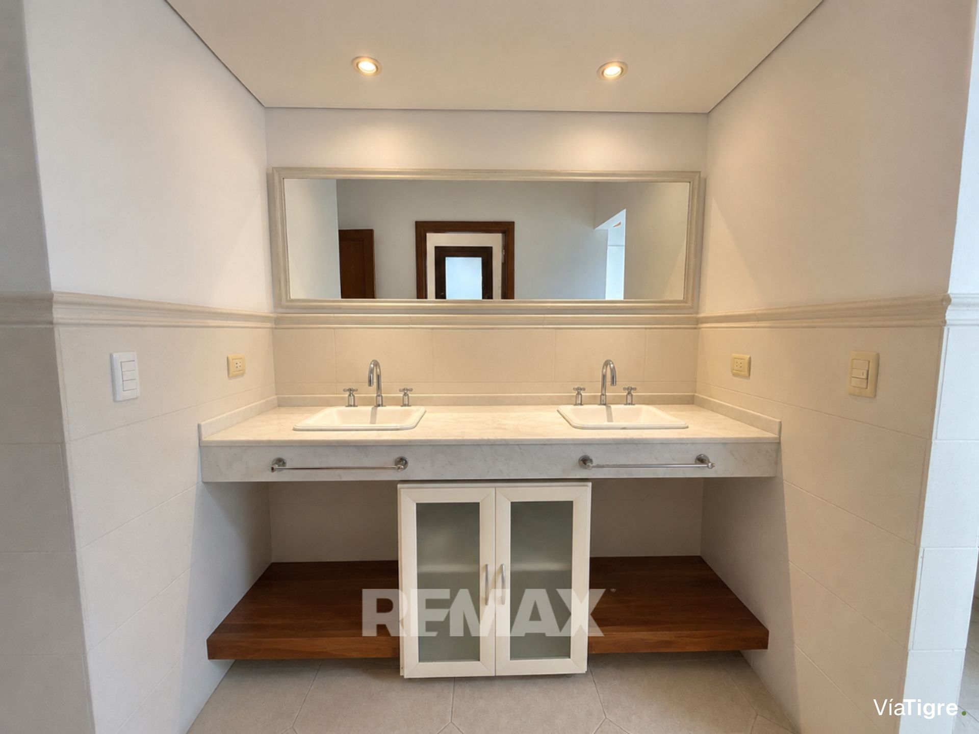Venta Casa 5 Amb Pileta Santa Catalina Villanueva