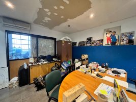 Sale of column‑free warehouse 330 square meters, Florida West