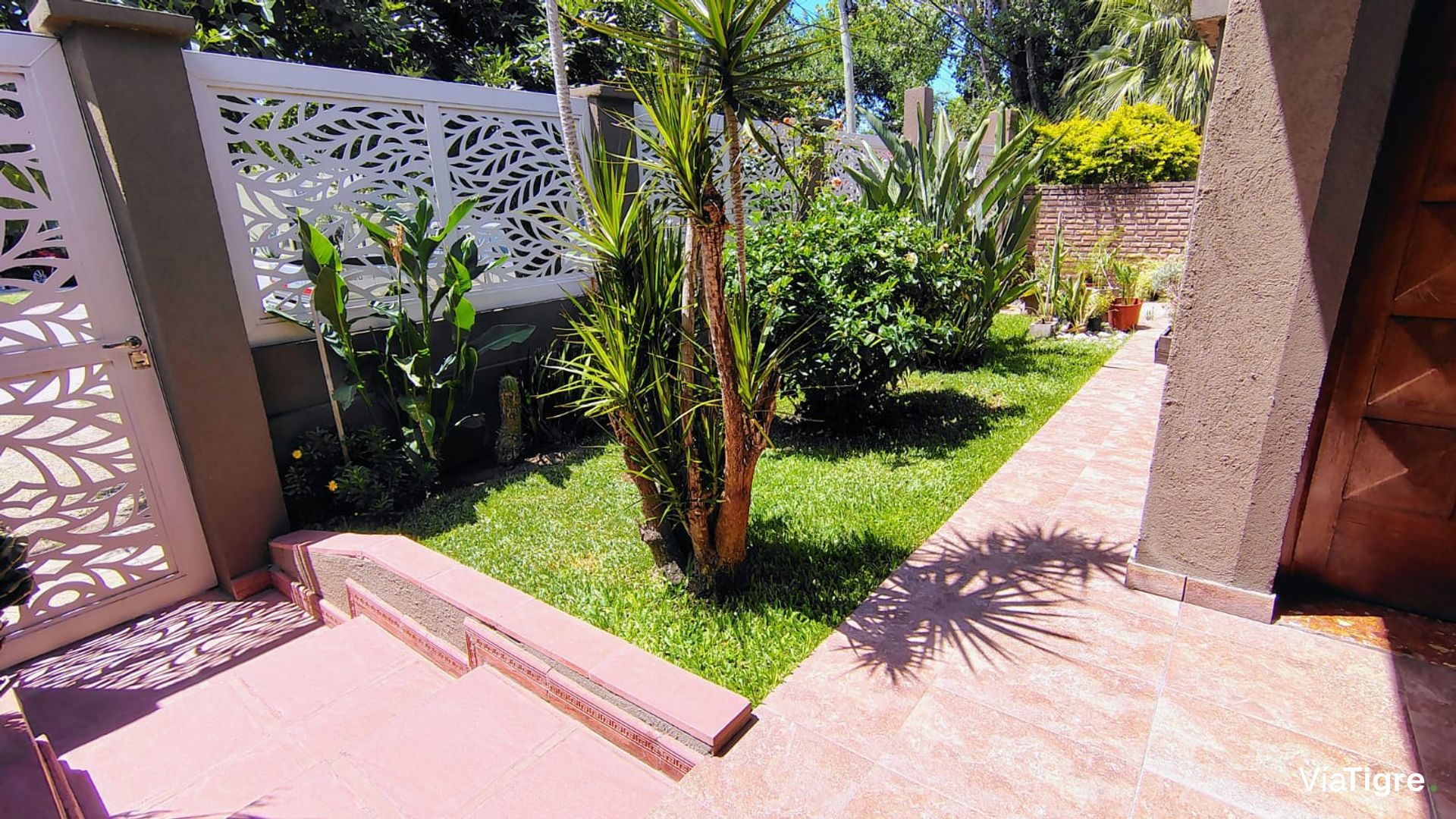 Casa 4 Ambientes, quincho, pileta y Deposito 110M2