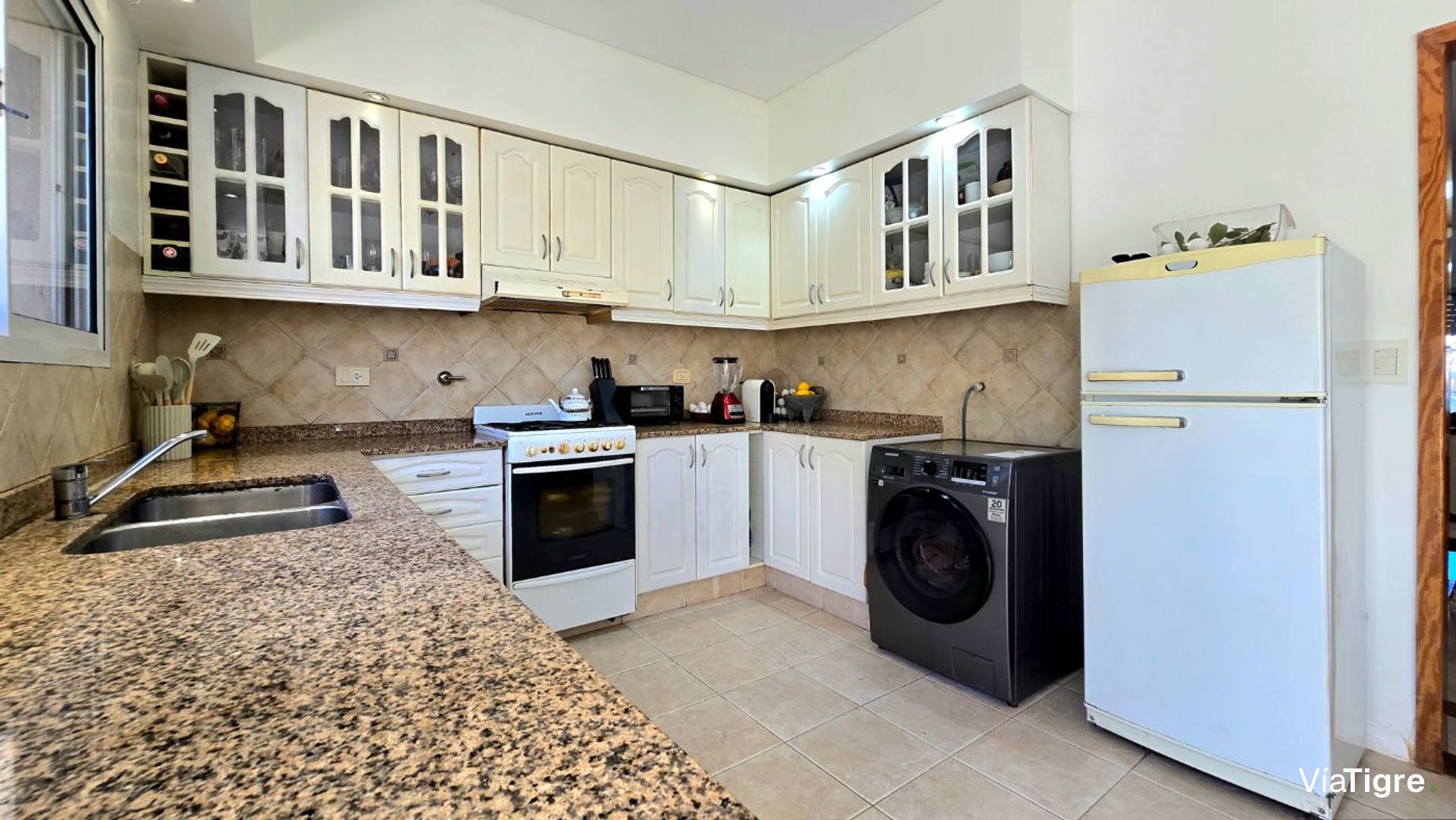 Casa En Venta Victoria 5 Amb Coch Jardín Pile E/Av