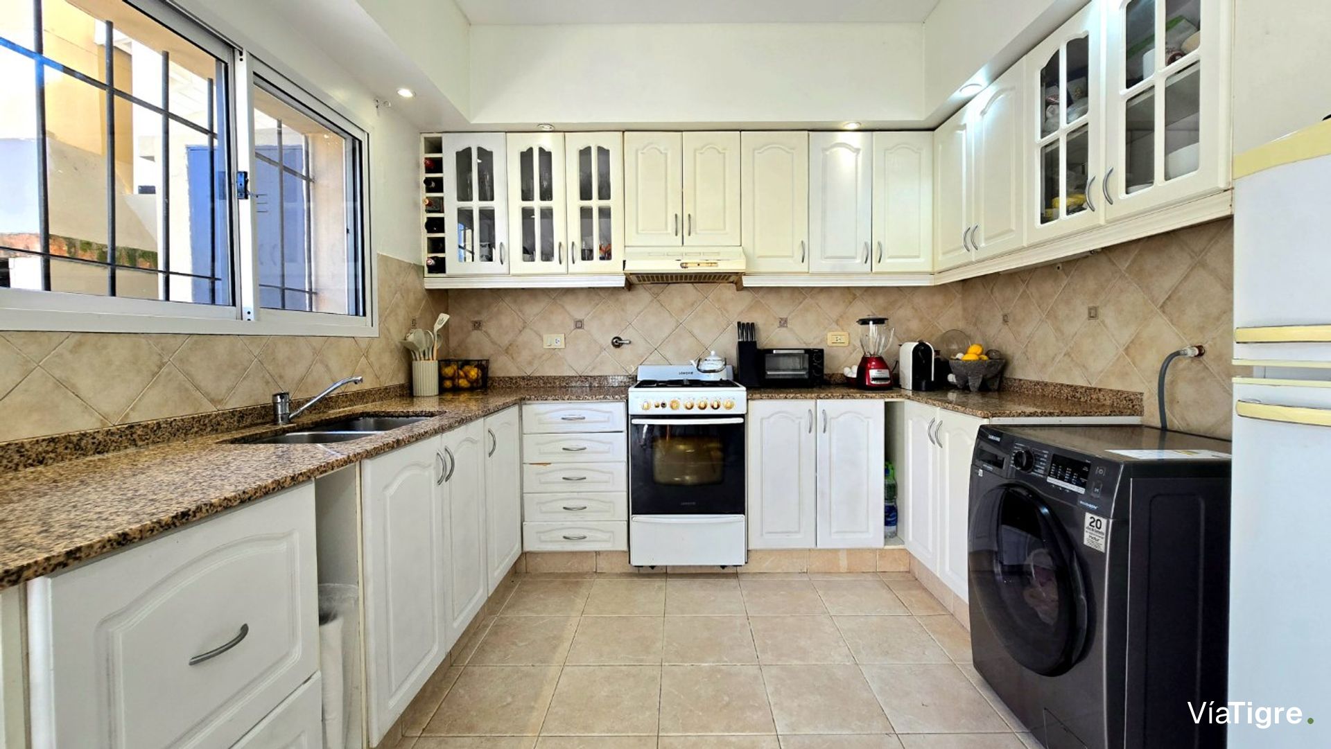 Casa En Venta Victoria 5 Amb Coch Jardín Pile E/Av