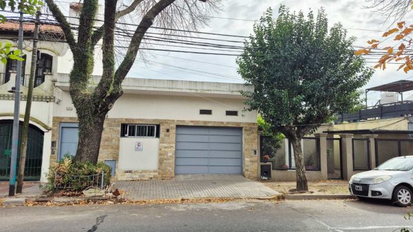 Depósito / Inmueble Comercial En Venta – Olivos