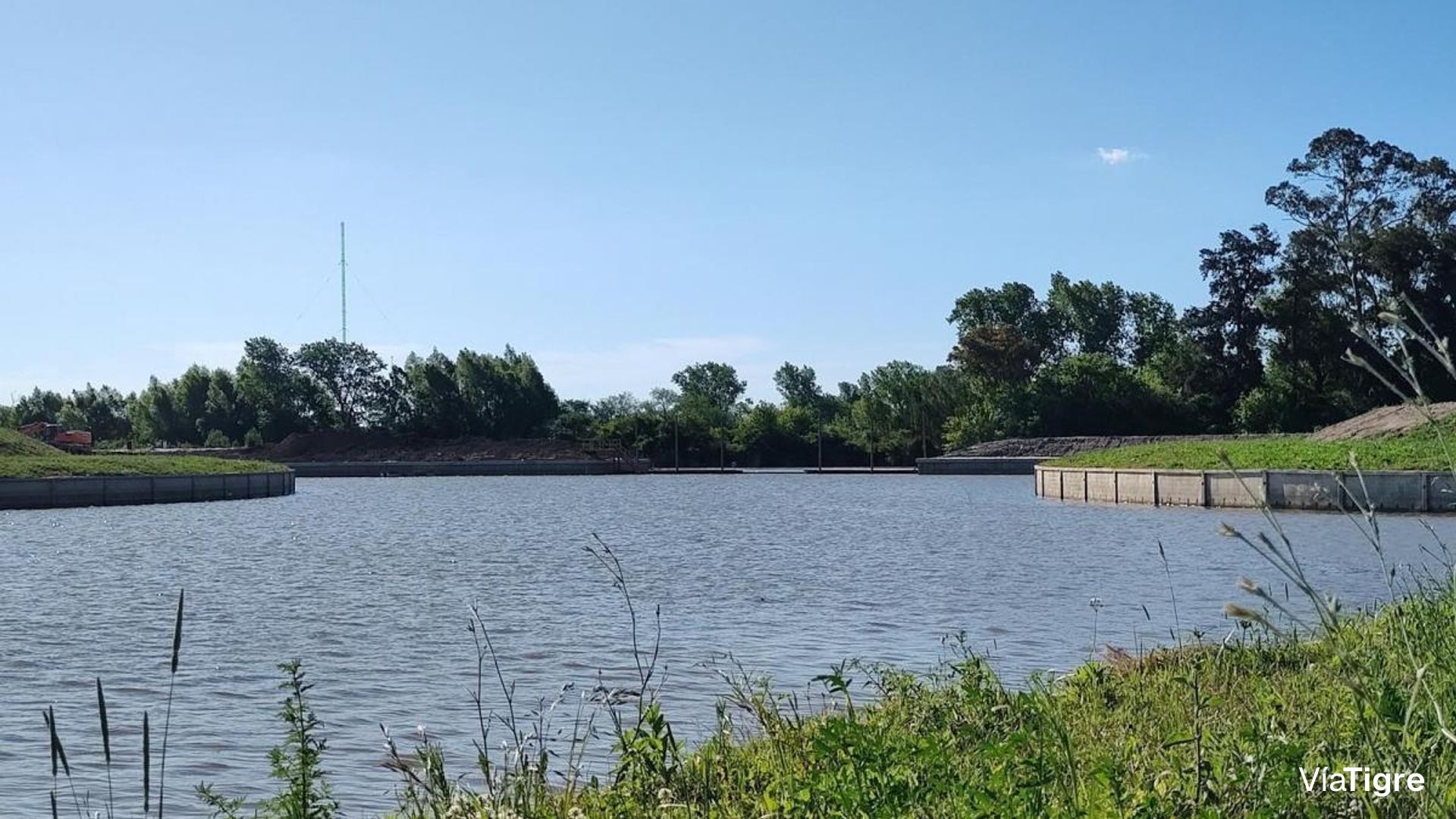VENTA LOTE con amarra en barrio Bahia Villanueva