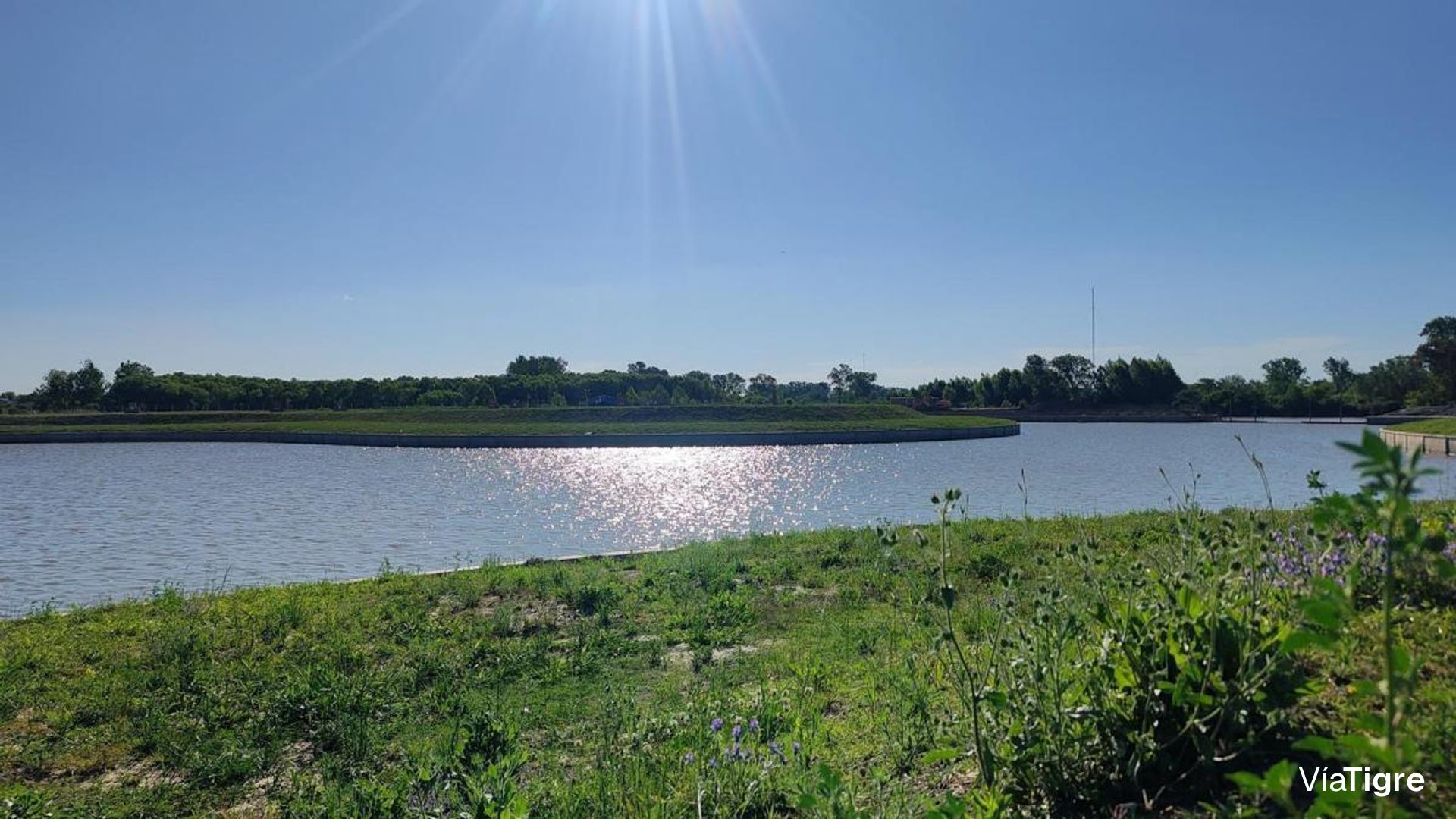 VENTA LOTE con amarra en barrio Bahia Villanueva