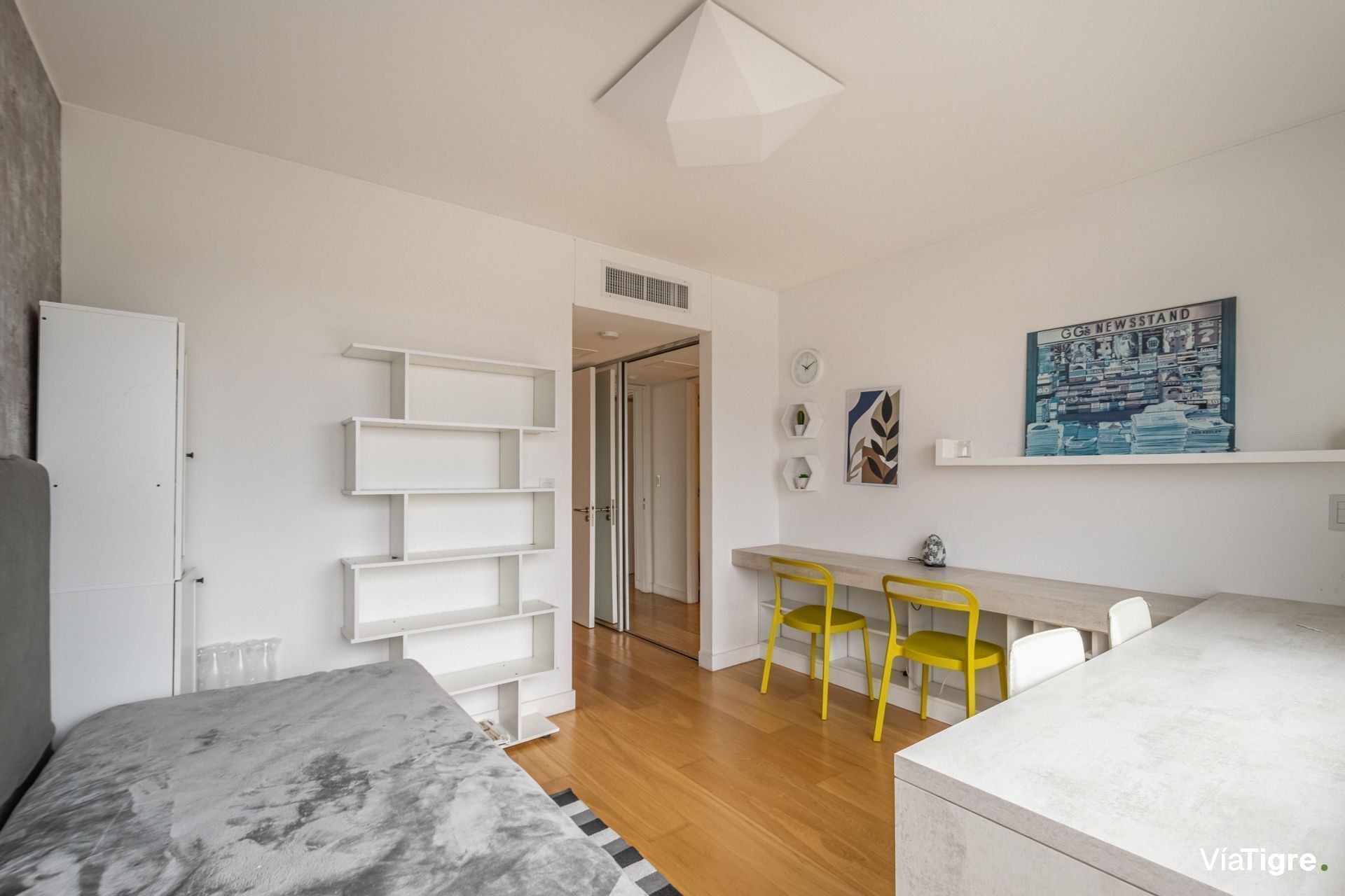 Venta 3 Ambientes Cochera Complejo Al Rio