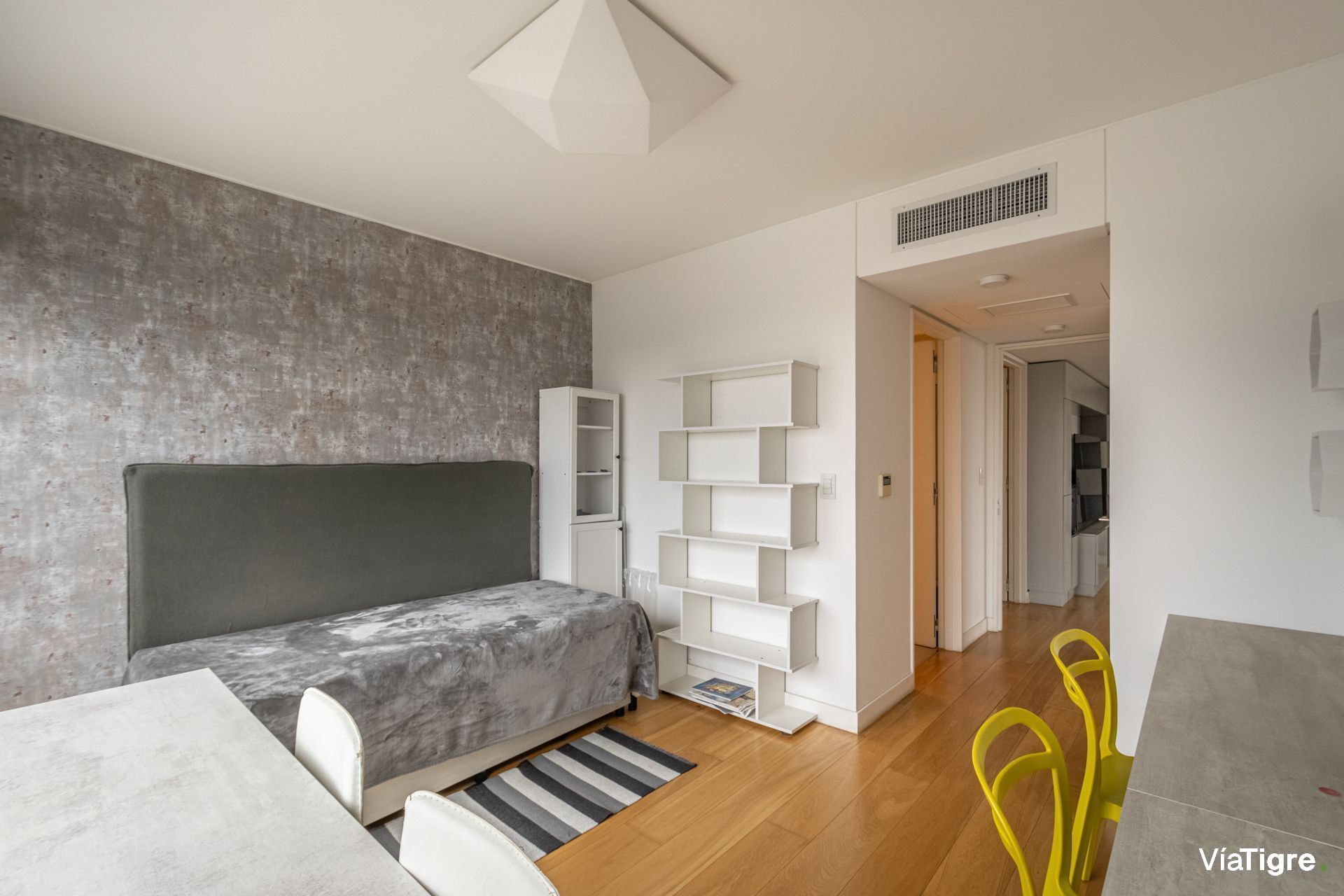 Venta 3 Ambientes Cochera Complejo Al Rio