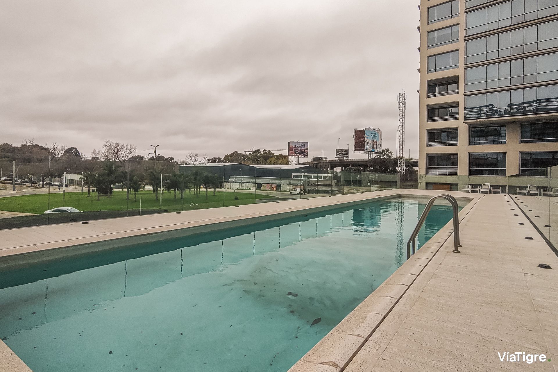 Venta 3 Ambientes Cochera Complejo Al Rio
