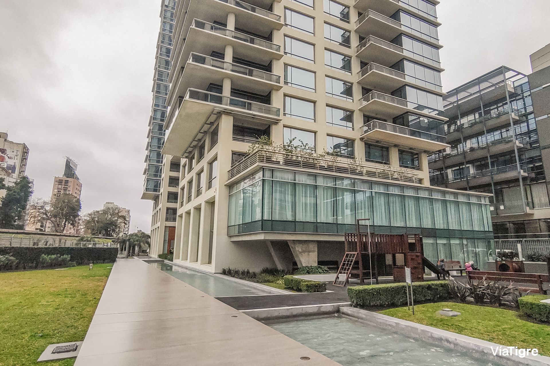 Venta 3 Ambientes Cochera Complejo Al Rio