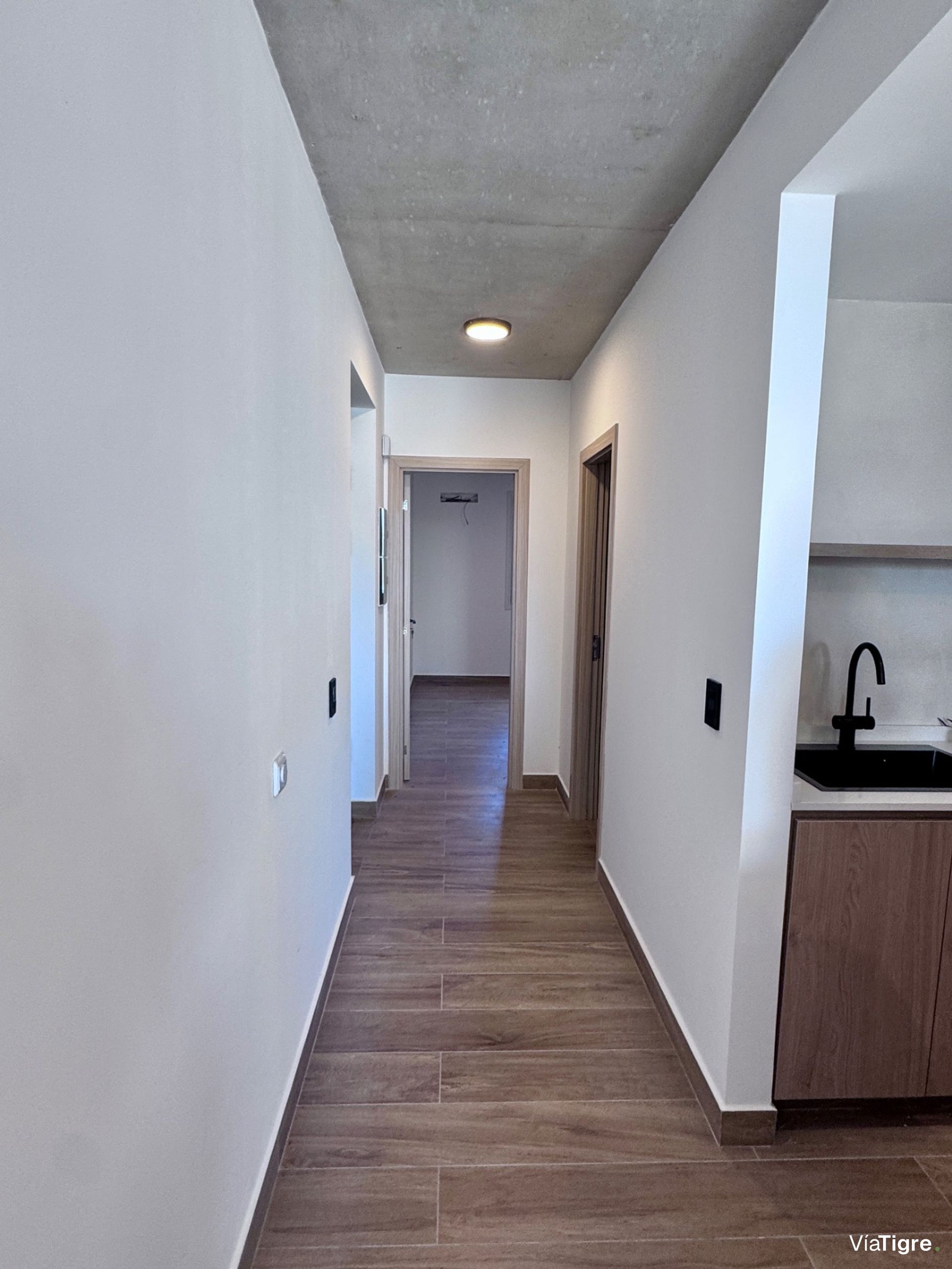 Venta departm 2 ambientes Milenia Nordelta cochera