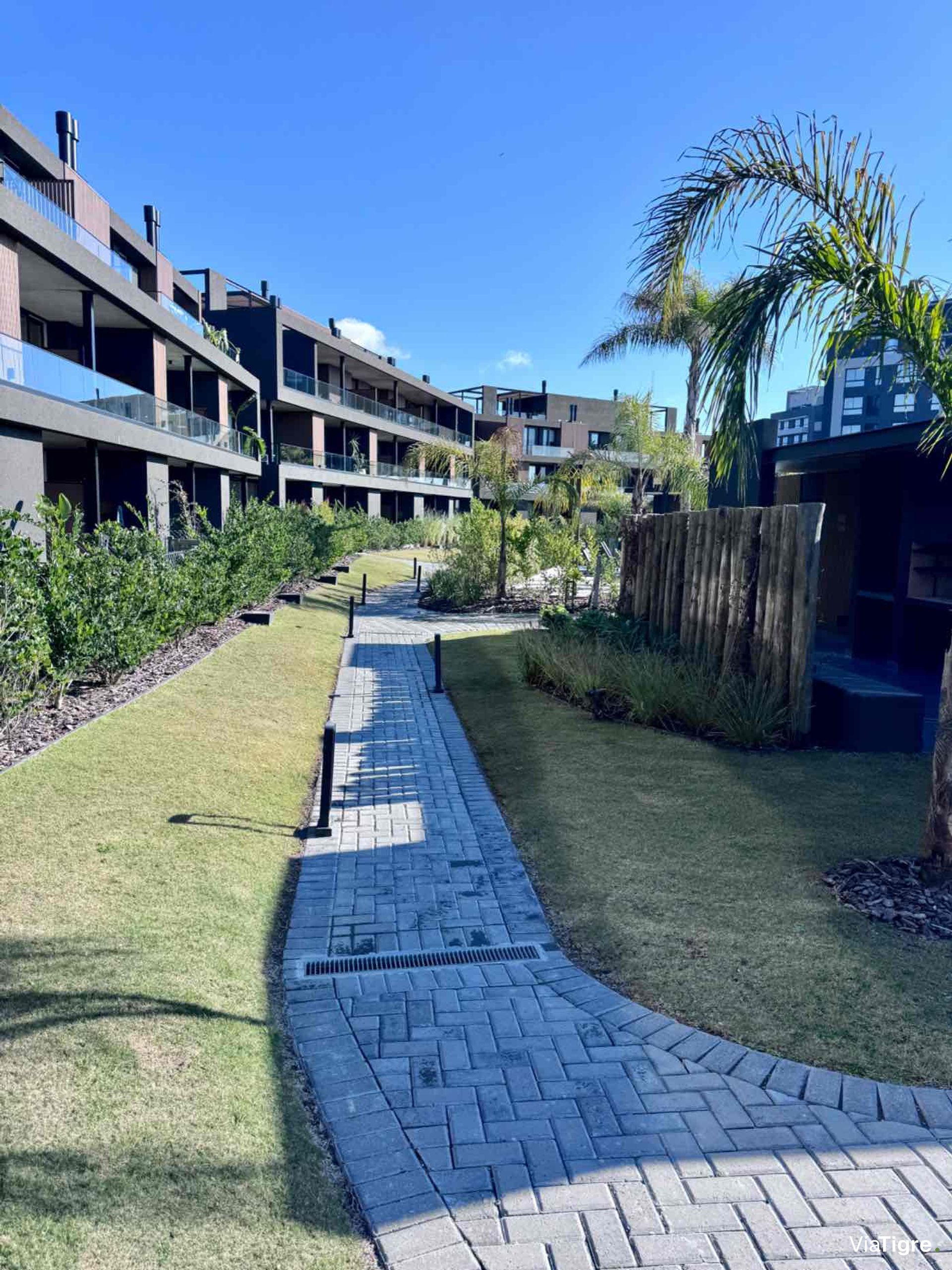 Venta departm 2 ambientes Milenia Nordelta cochera