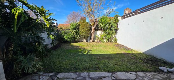 Casa en Venta 3 amb Jardín y Quincho en Martinez