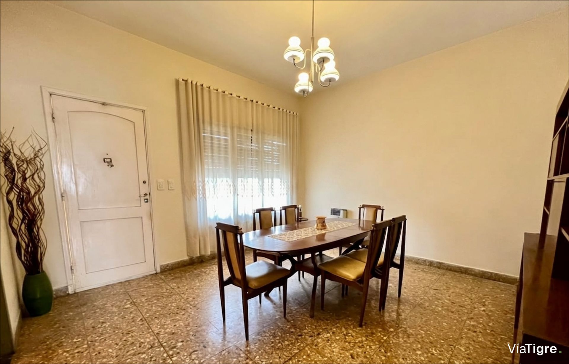 Venta Casa 4 Ambientes En Villa Adelina Con Jardin