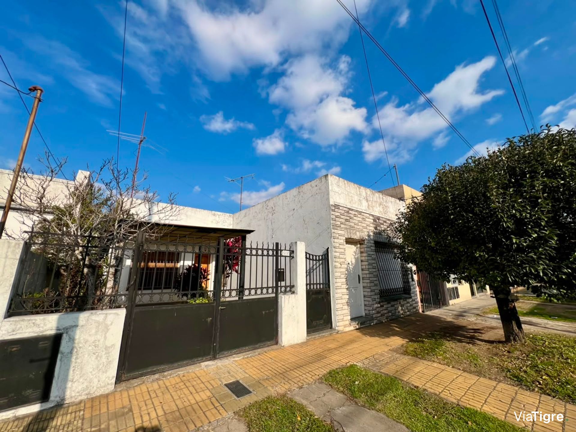 Venta Casa 4 Ambientes En Villa Adelina Con Jardin