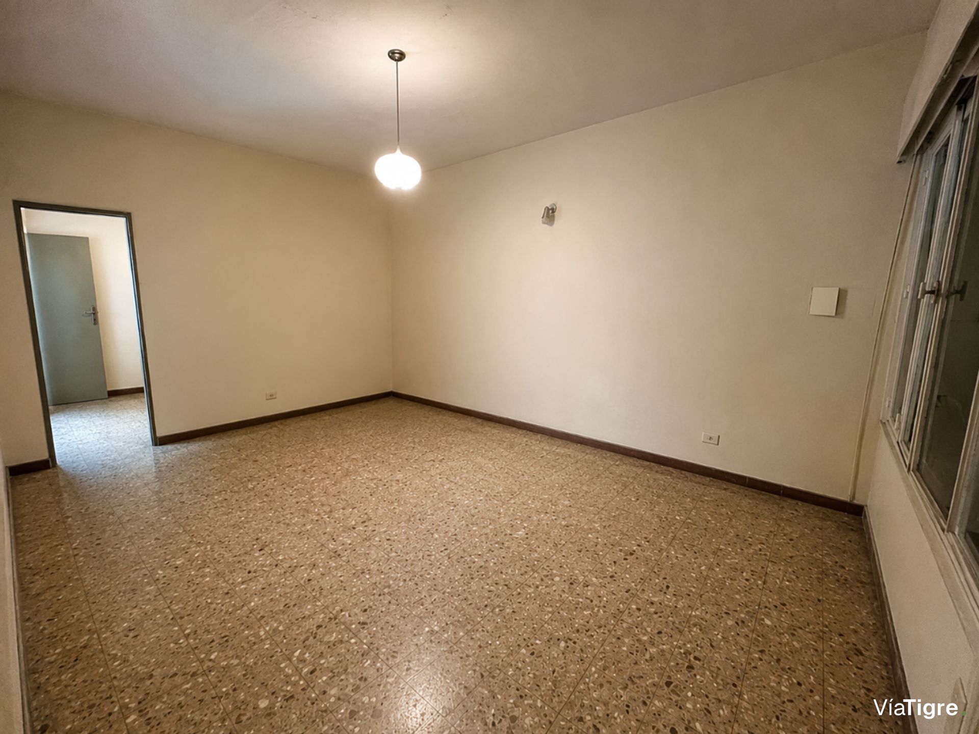 Venta Casa 4 Ambientes En Villa Adelina Con Jardin