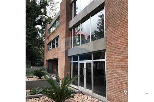 San Isidro,Alquiler,oficinas y cocheras AAA