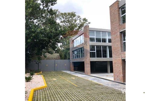 San Isidro,Alquiler,oficinas y cocheras AAA