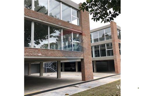 San Isidro,Alquiler,oficinas y cocheras AAA