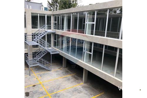 San Isidro,Alquiler,oficinas y cocheras AAA